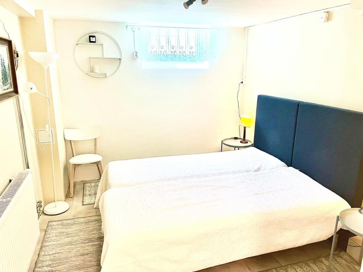 3 Rooms With Private Kitchen & Private Bathroom 5B Gavle Exterior photo