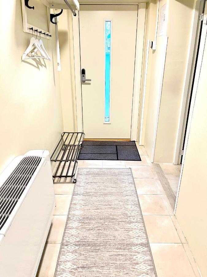 3 Rooms With Private Kitchen & Private Bathroom 5B Gavle Exterior photo